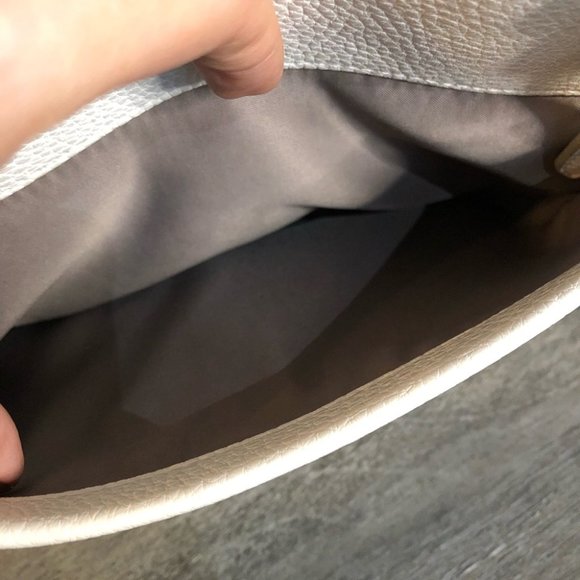 NWOT Anne Klein white purse - Picture 4 of 5